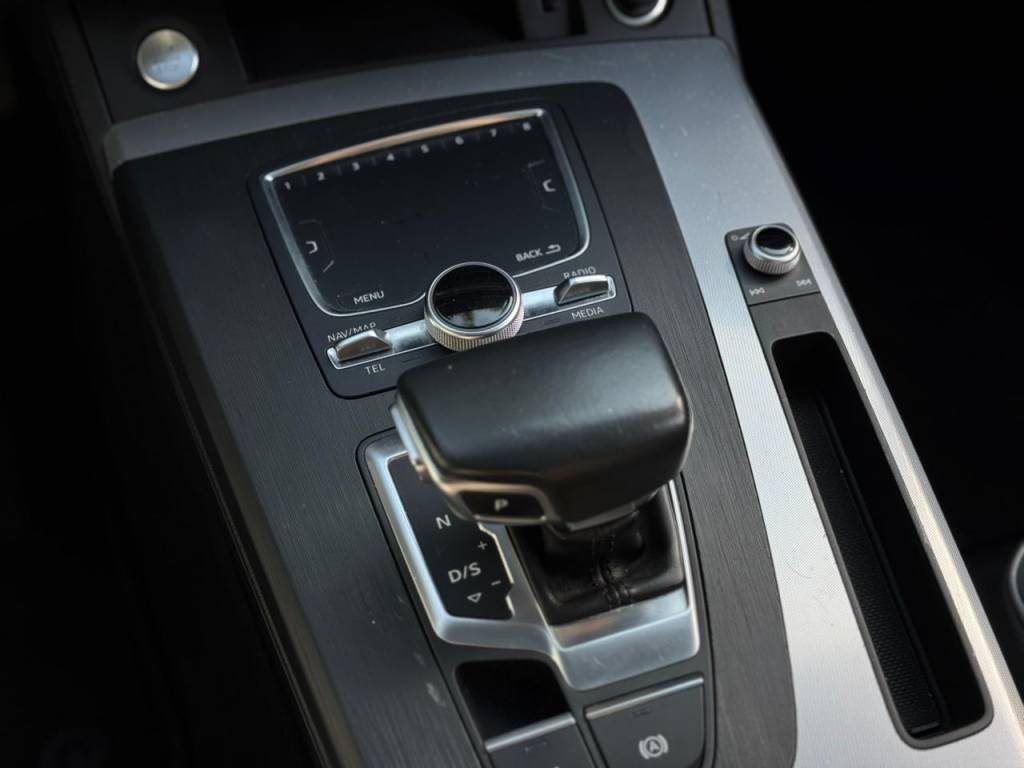 Audi Q5 2.0 tfsi quattro s-tronic    2020