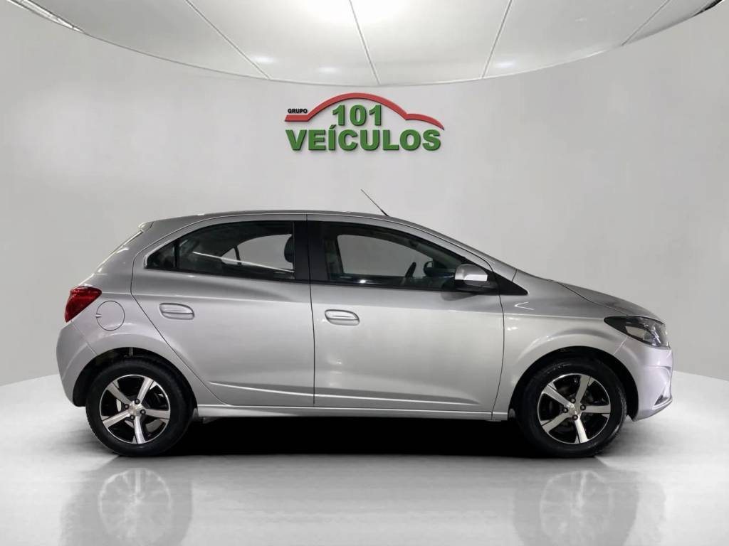 Chevrolet Onix Onix 1.4 ltz spe/4 flex mec    2017