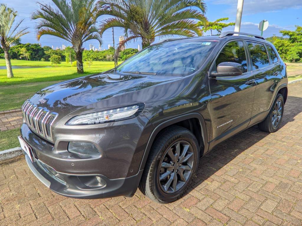 Jeep Cherokee Limited 3.2 4x4 V6 Aut.    2014