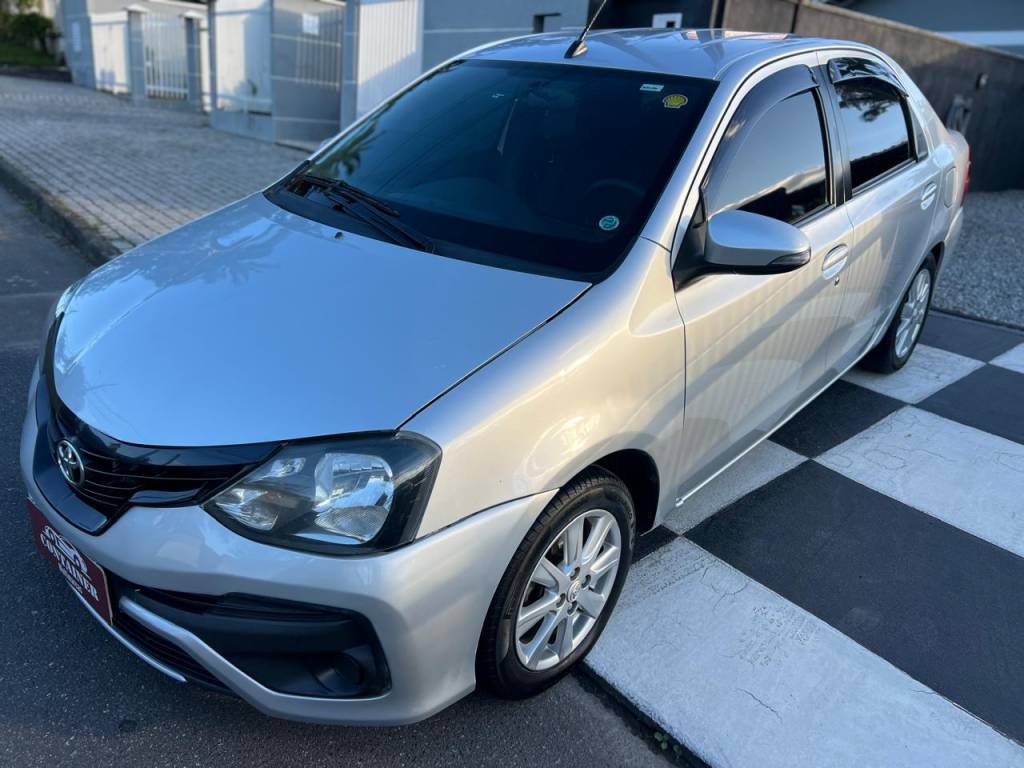 Toyota Etios 1.5 X PLUS SEDAN FLEX MEC. 16V    2019