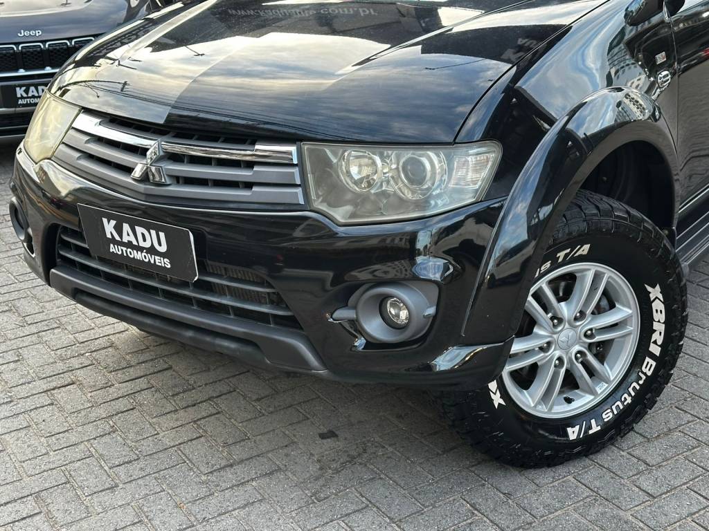 Mitsubishi L200 Triton hpe cd tb int. diesel aut.    2015