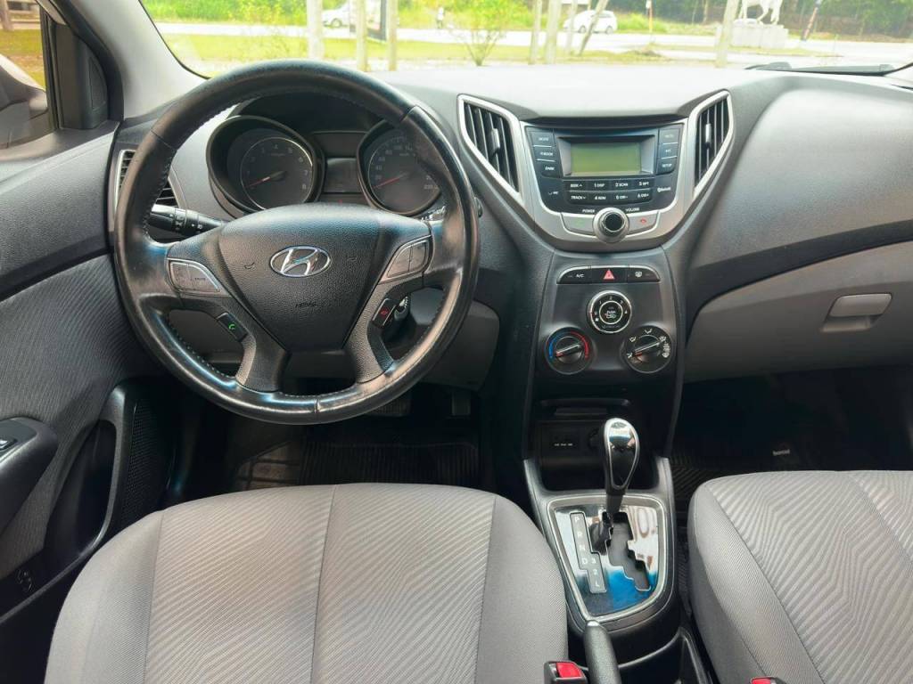 Hyundai HB20S 1.6 prem    2015