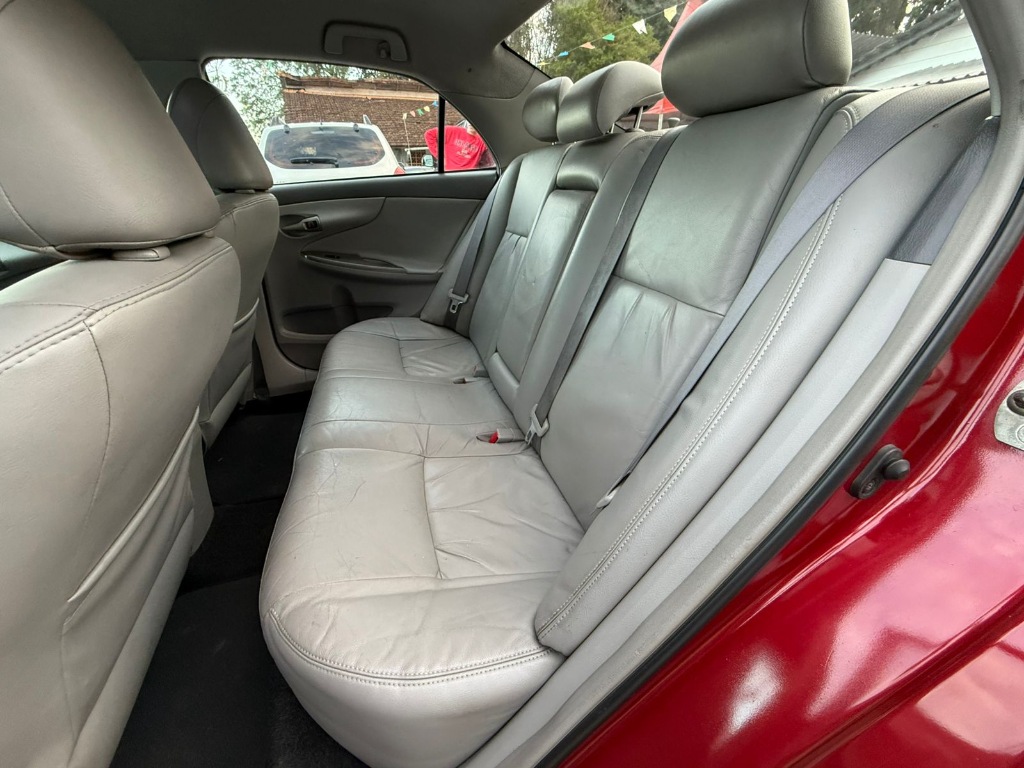 Toyota Corolla Xei automático    2013