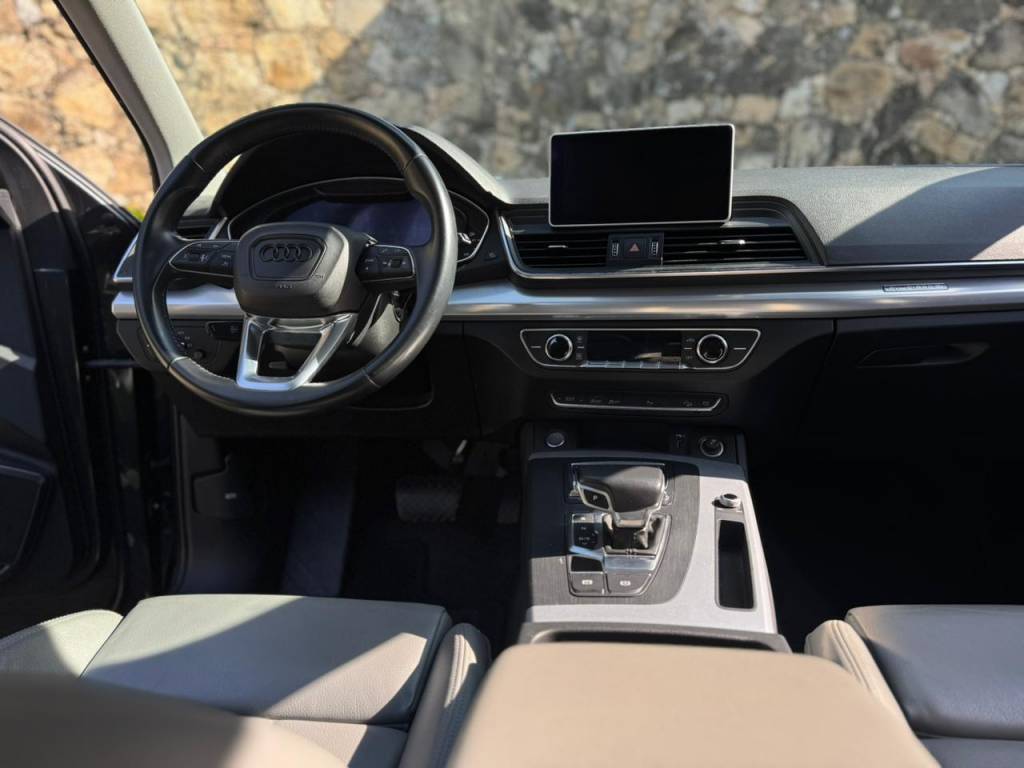 Audi Q5 2.0 tfsi quattro s-tronic    2020