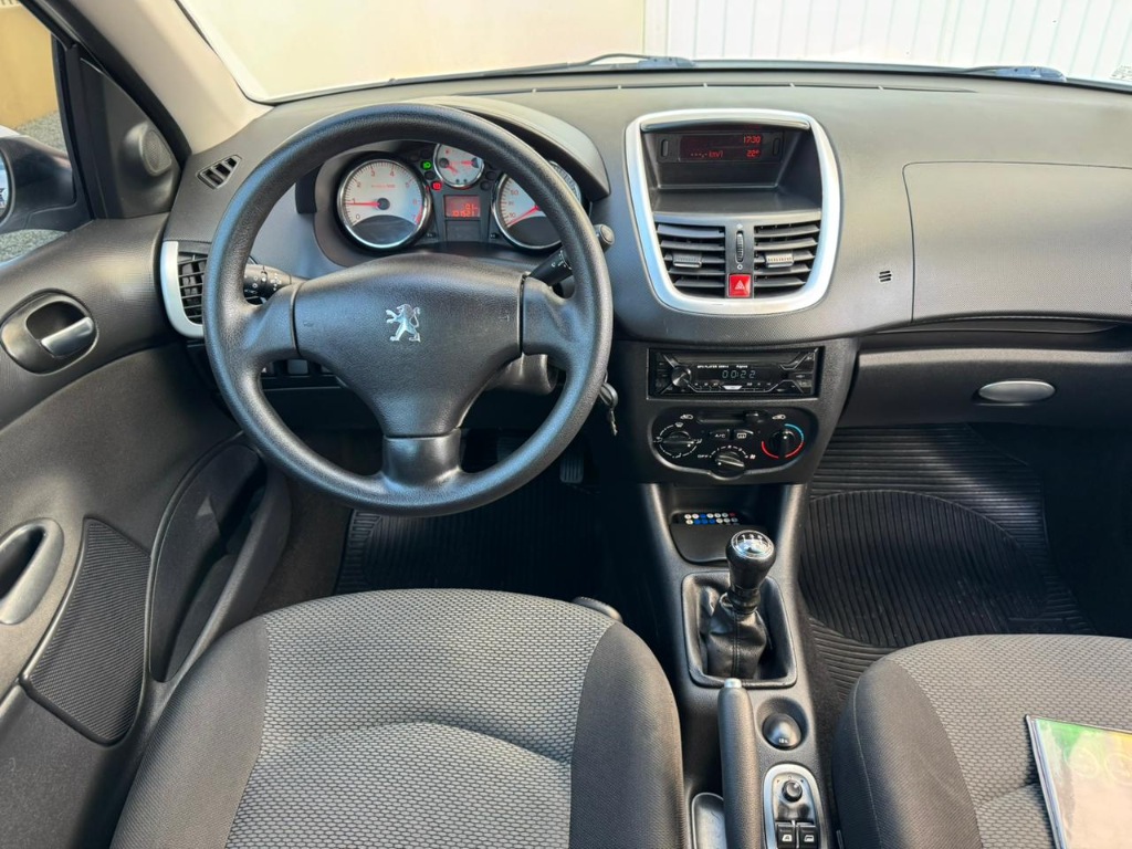 Peugeot 207 Xr sport    2012