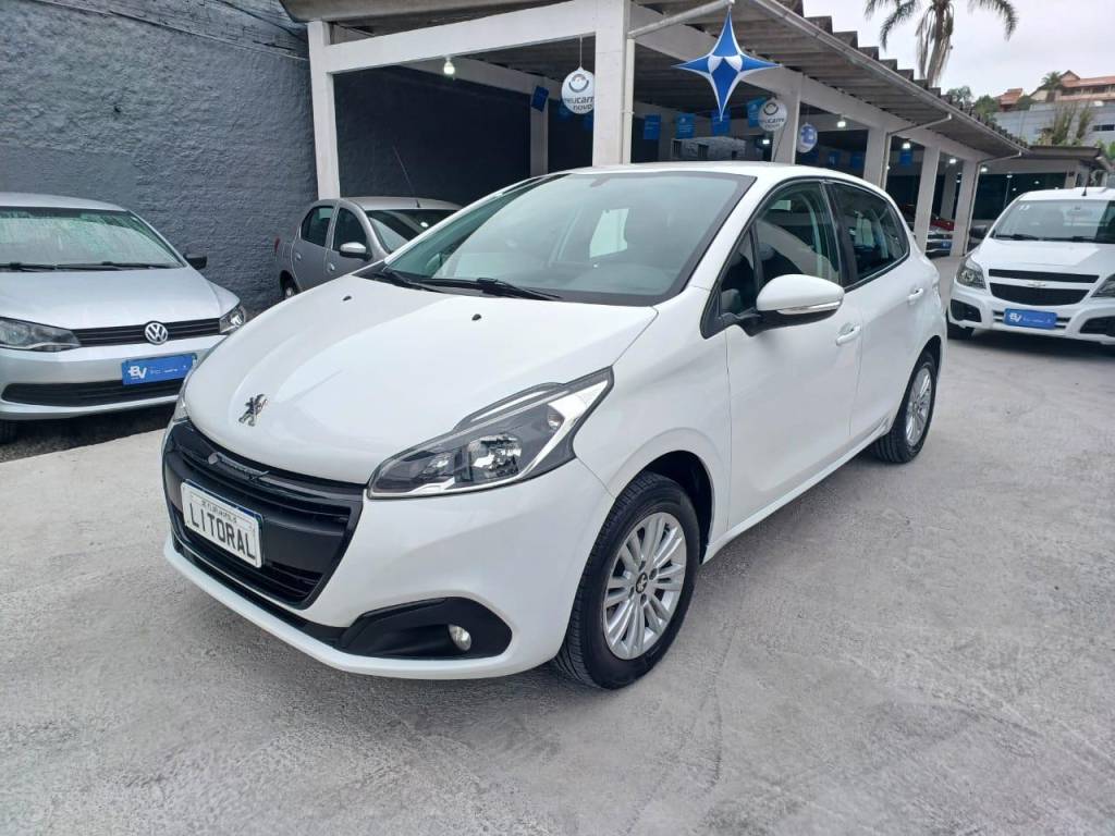 Peugeot 208 1.2    2020