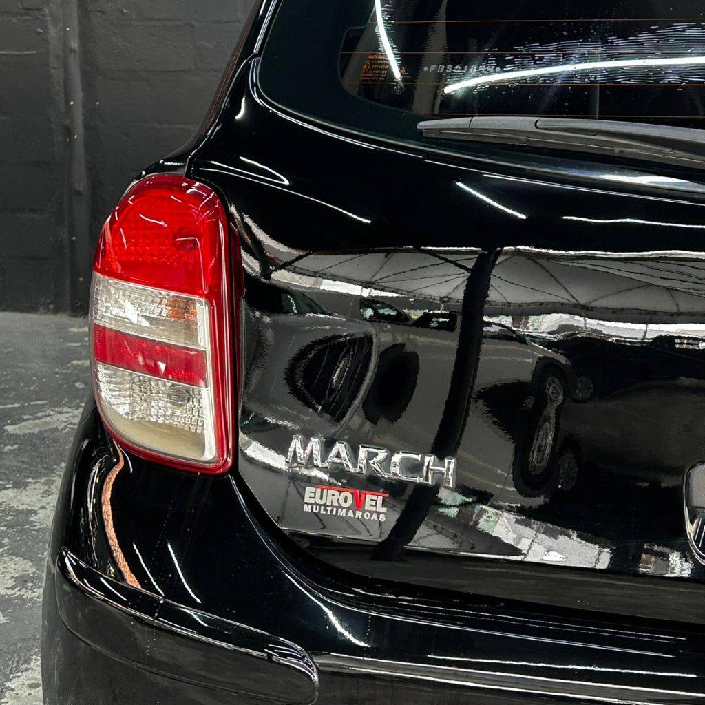 Nissan March 1.0 12v flex 5p    2015