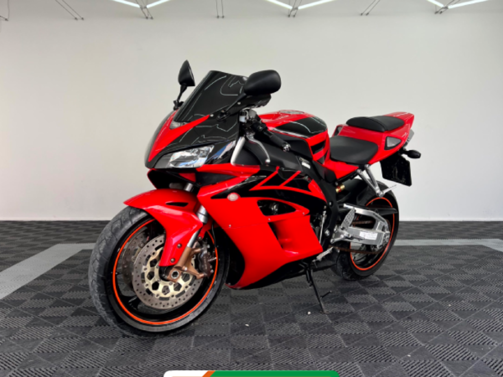 Honda CBR 1000 RR FIREBLADE - IMS0J07    2005