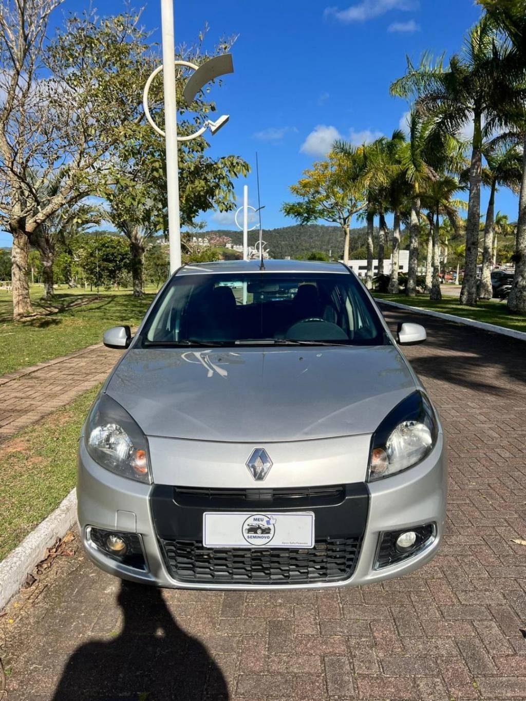 Renault Sandero 1.6 privilege    2014