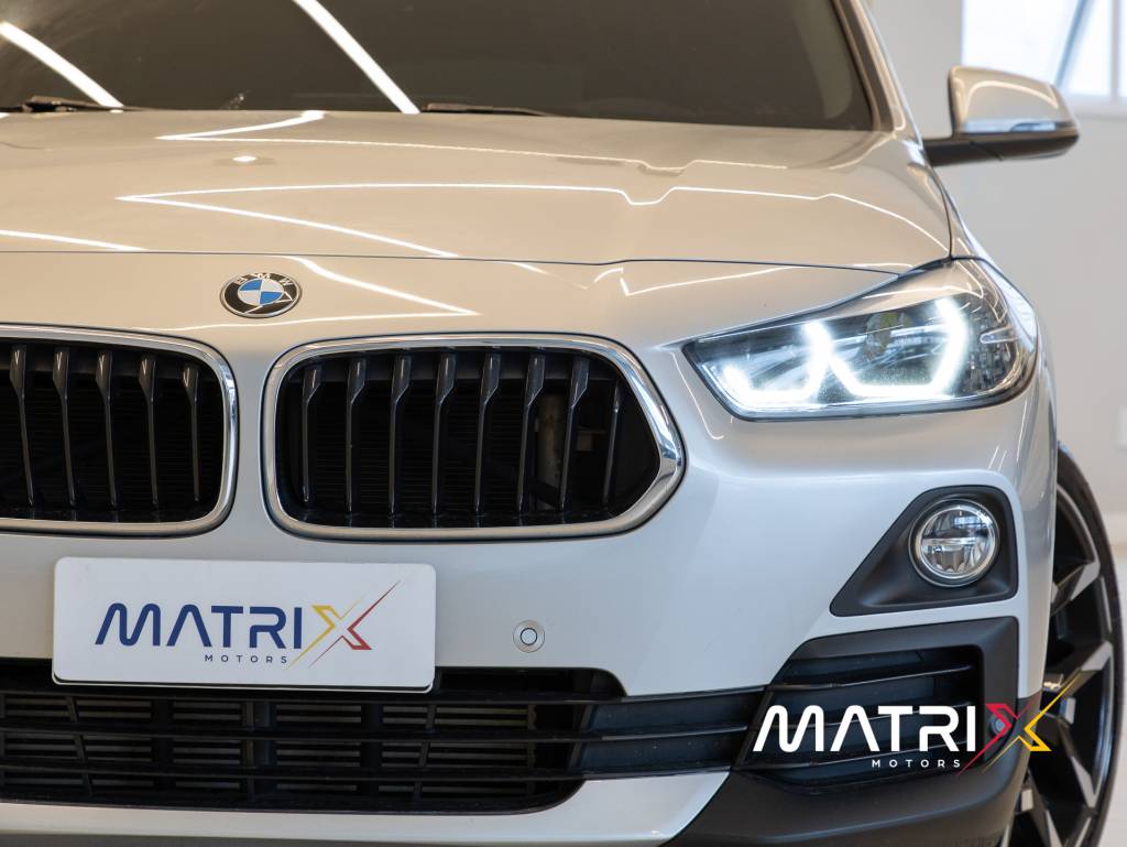 BMW X2 2.0 sdrive 20i tb a. flex aut 16v    2020