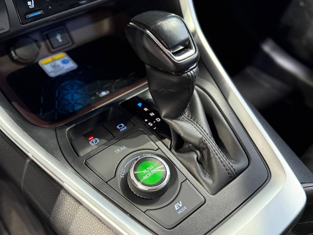 Toyota RAV-4 / 4h sxawd cnt    2021