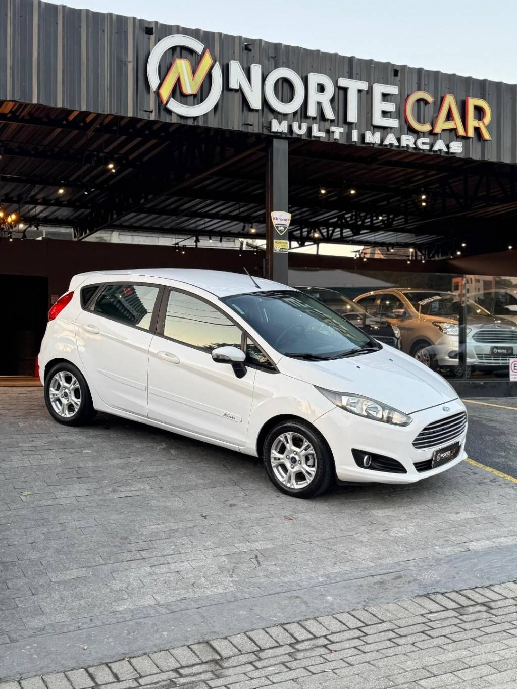 Ford New Fiesta SEL 1.6 16V Flex Mec. 5p    2017