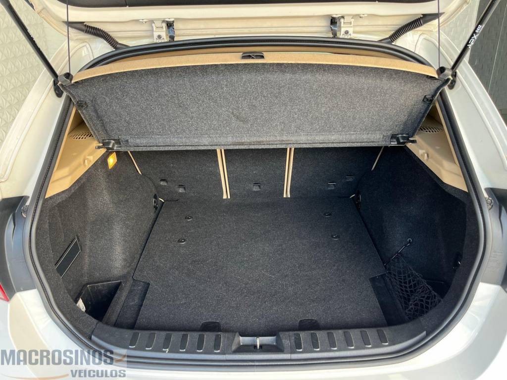 BMW X1 Bmw i/ x1 sdrive20i    2013