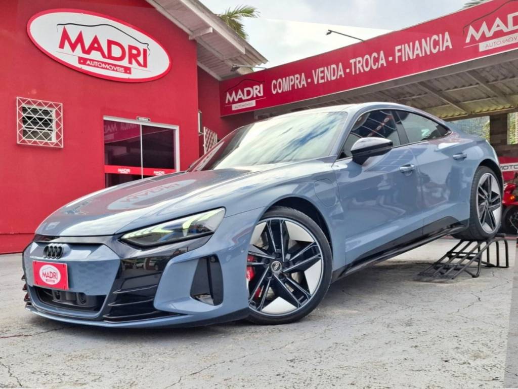 Audi RS 3     2022