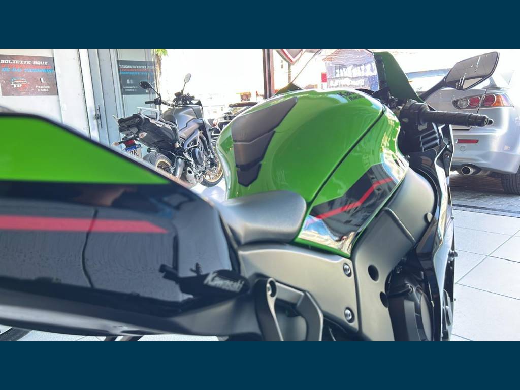 Kawasaki Ninja ZX-10 ZX-10R 1000CC30TH ANIV. 2022 em Joinville