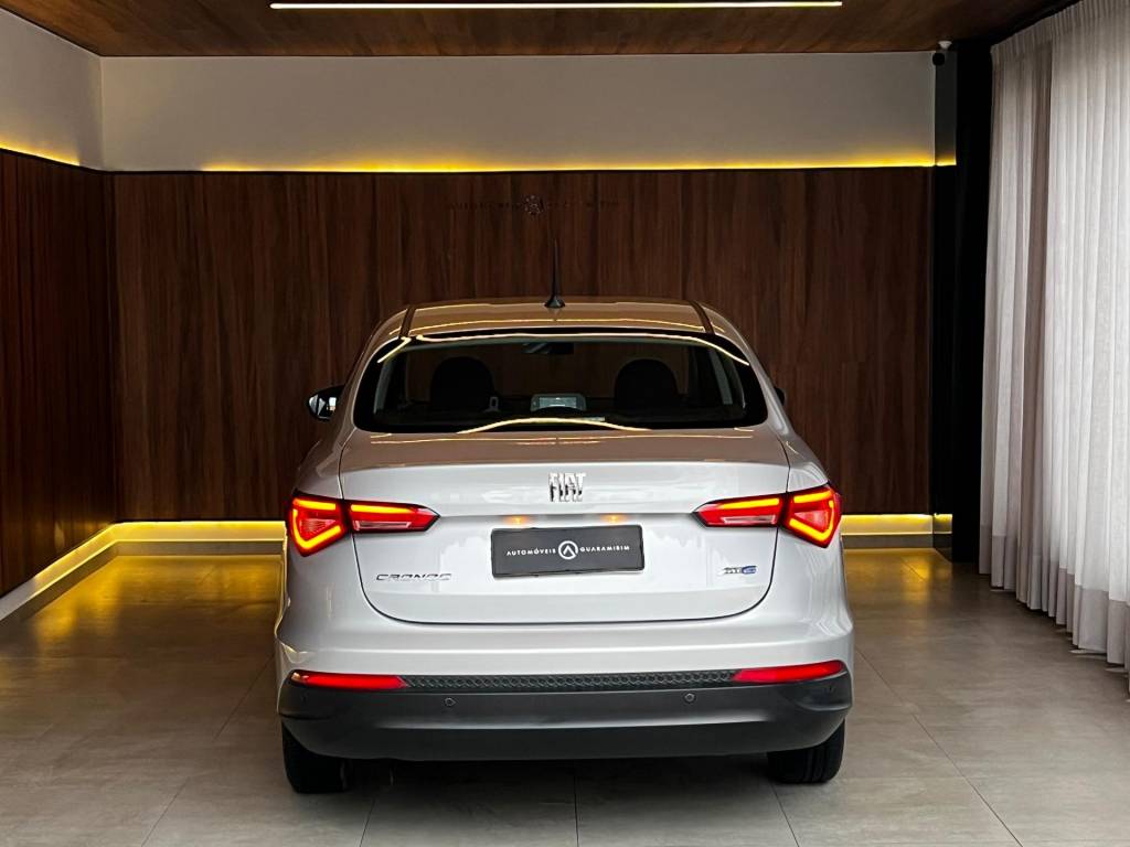 Fiat Cronos /  1.8 at    2020