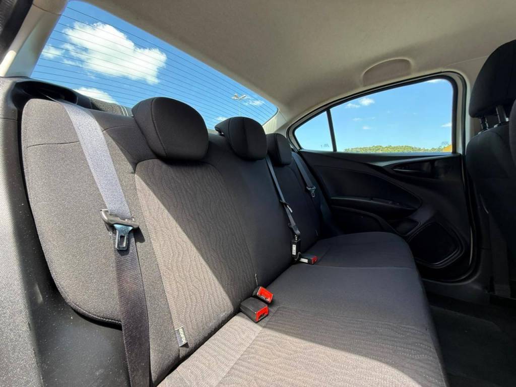 Fiat Cronos /  drive 1.3    2024