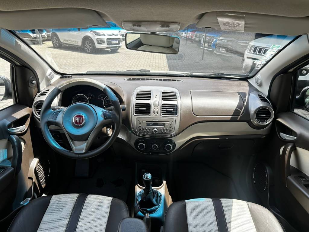 Fiat Grand Siena 1.6 16v    2015