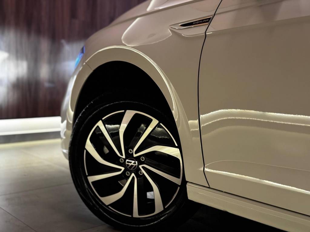 Volkswagen Polo Highline tsi 1.0 flex 12v aut.    2025