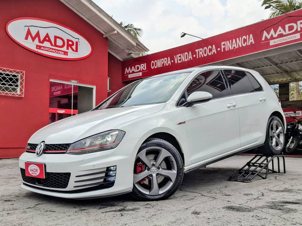 Volkswagen Golf 2.0 16V    2015