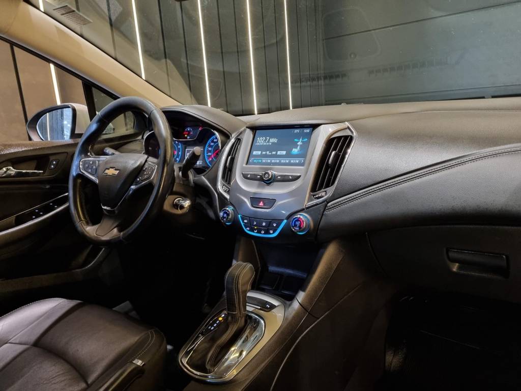 Chevrolet Cruze Lt 1.4 16v turbo flex 4p automático.    2017