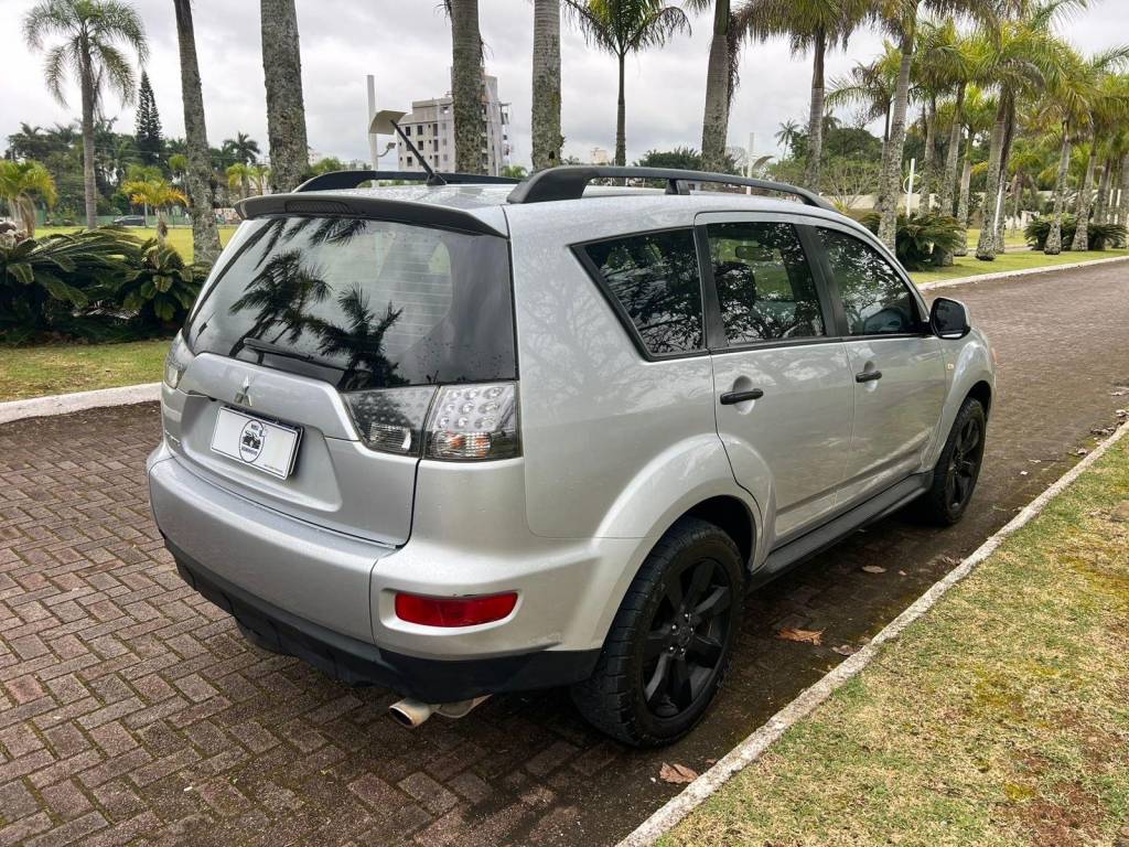 Mitsubishi Outlander 2.0 16v 160cv aut.    2012