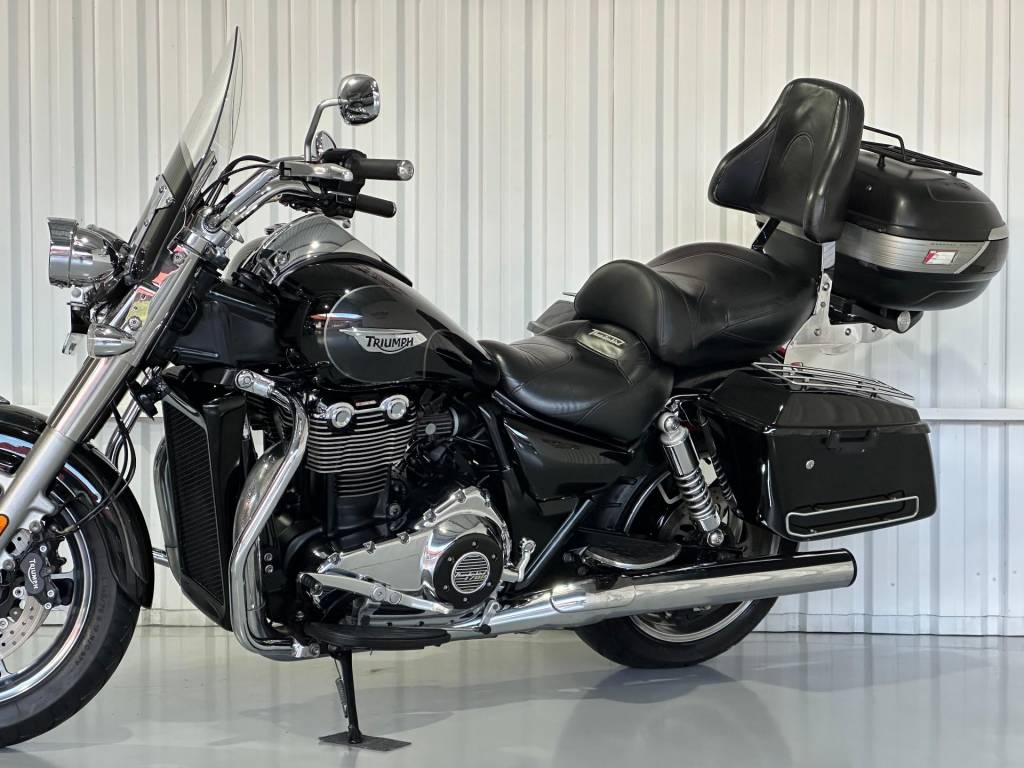 Triumph Thunderbird 1700 commander abs    2014