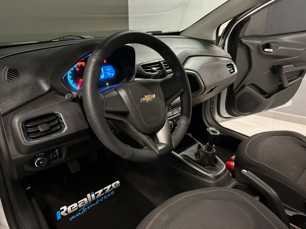Chevrolet Onix 1.4    2015