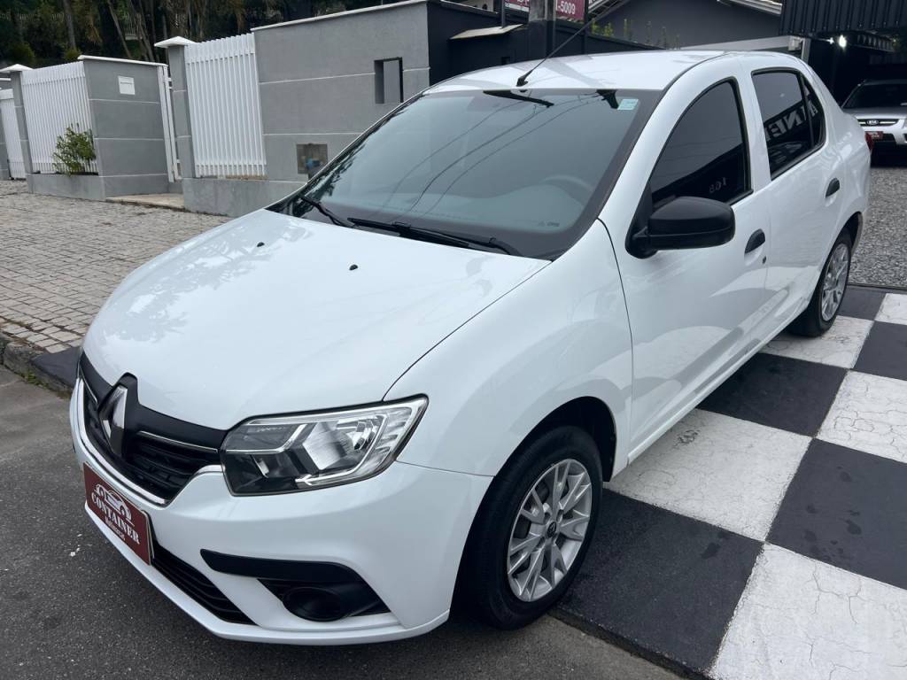 Renault Logan 2023