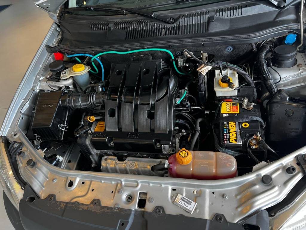 Fiat Strada Working 1.4    2014