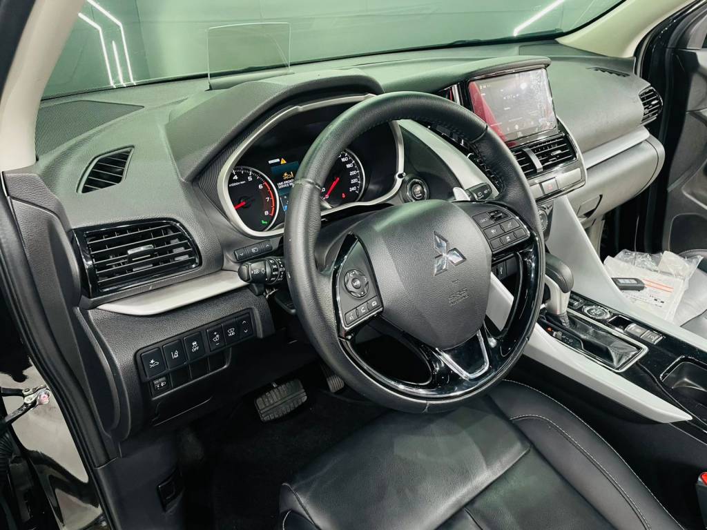 Mitsubishi Eclipse Cross 1.5    2024