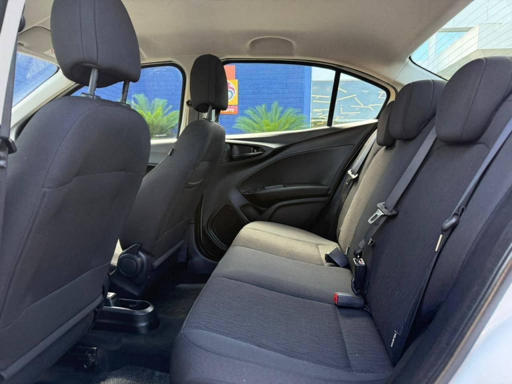 Fiat Cronos /  drive 1.3    2024