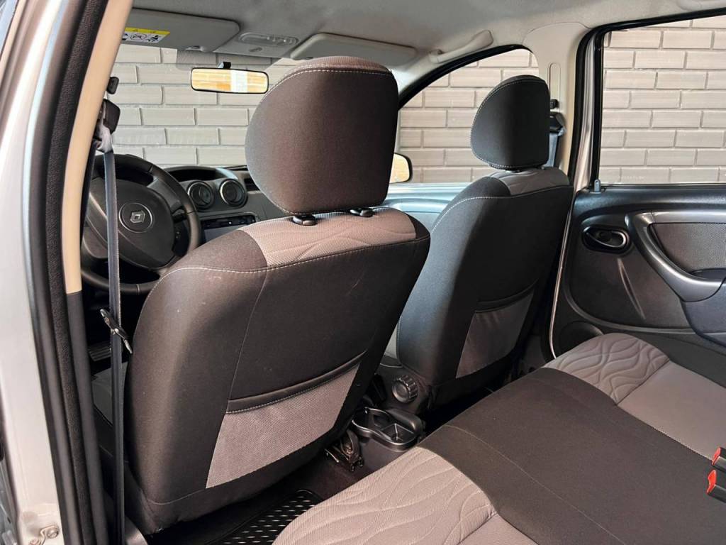 Renault Duster Techroad 2.0 hi-flex 16v aut.    2014