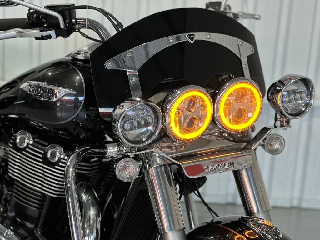 Triumph Thunderbird 1700 commander abs    2014