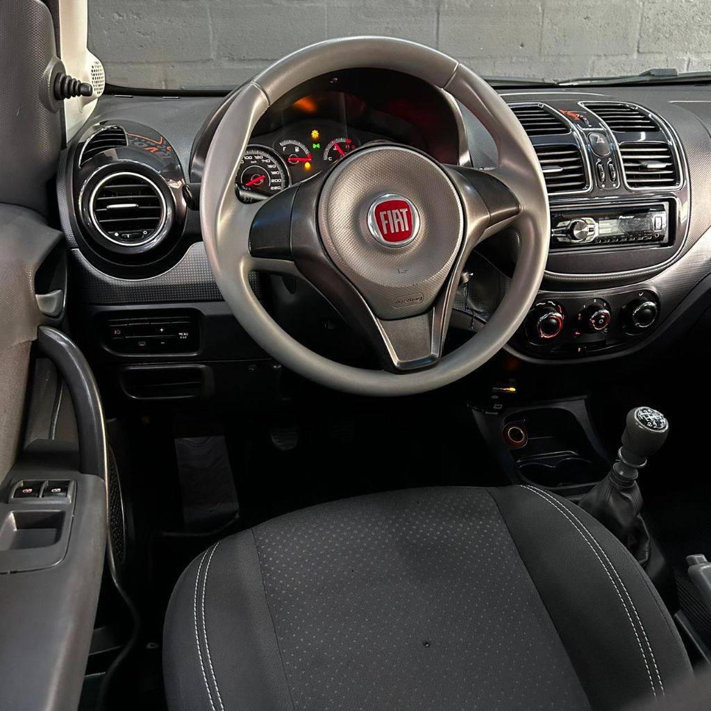 Fiat Grand Siena Siena attrac. 1.4 evo f.flex 8v    2015