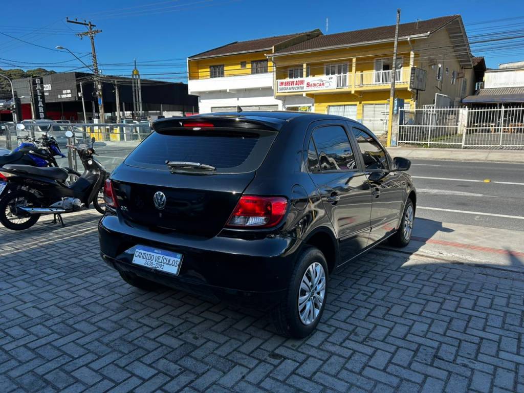 Volkswagen Gol 1.0 8v    2013