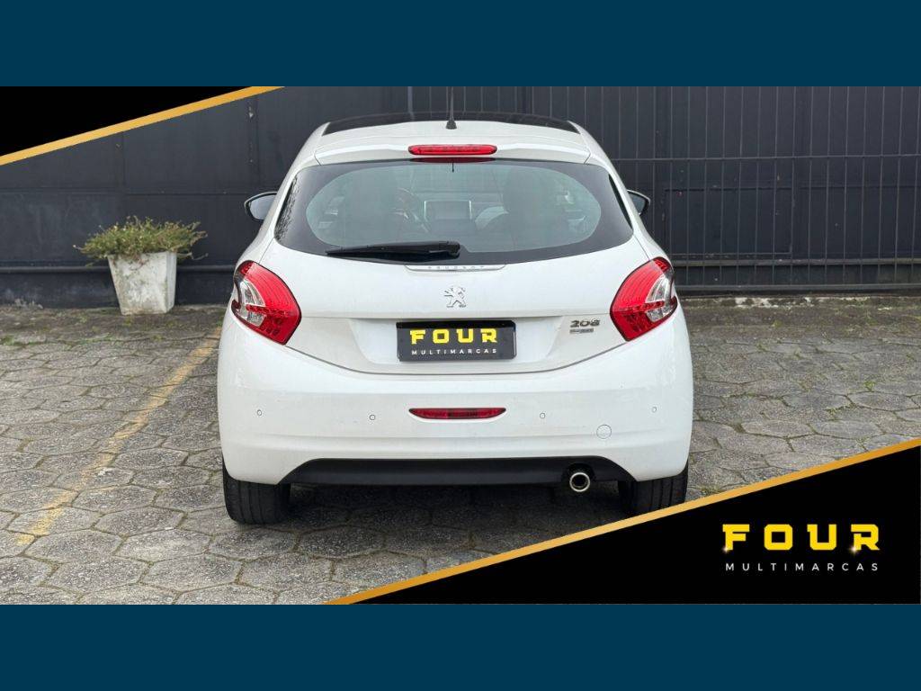 Peugeot 208 Griffe 1.6 flex 16v 5p aut.    2015
