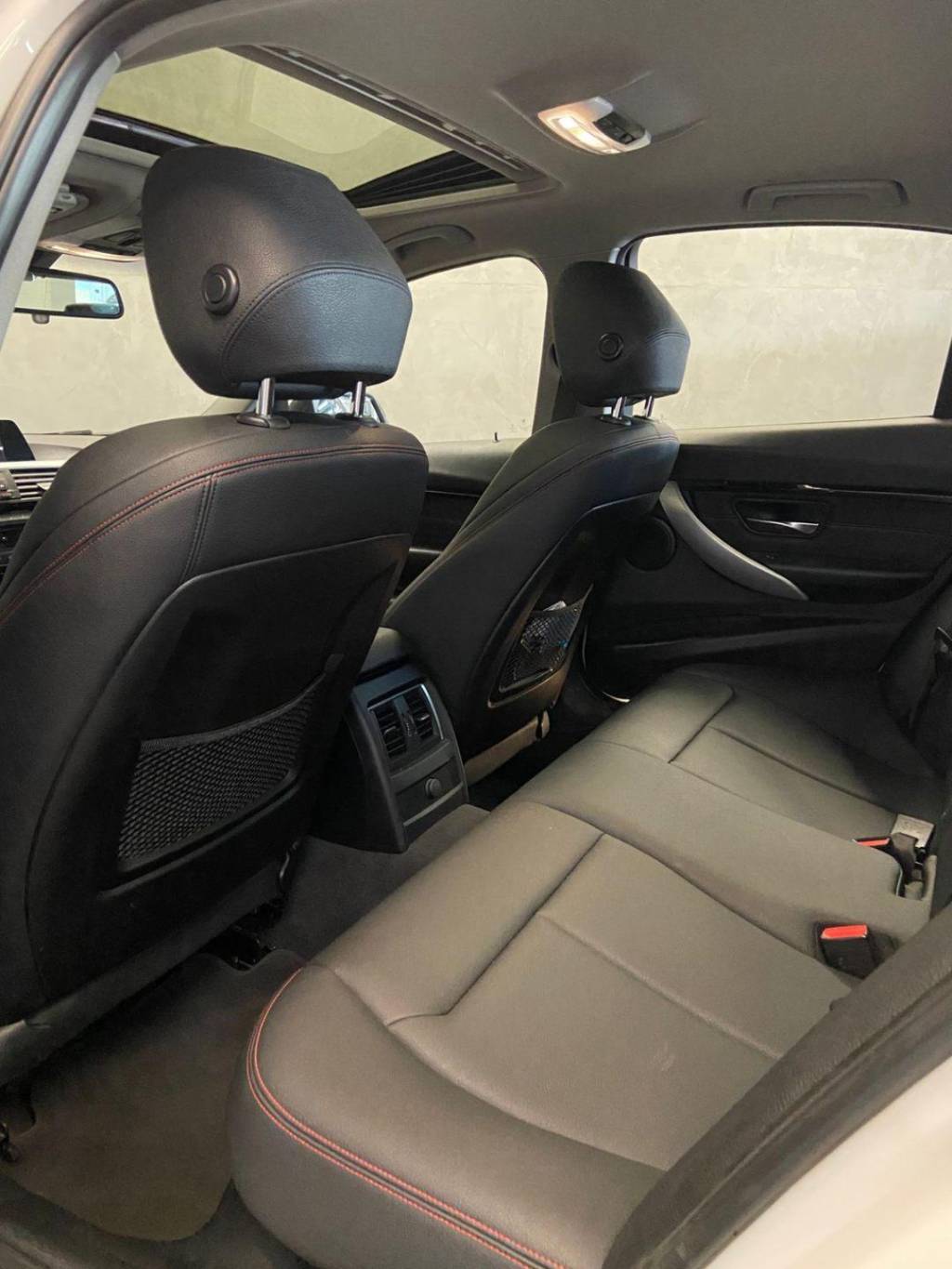 BMW 320i Active flex    2017