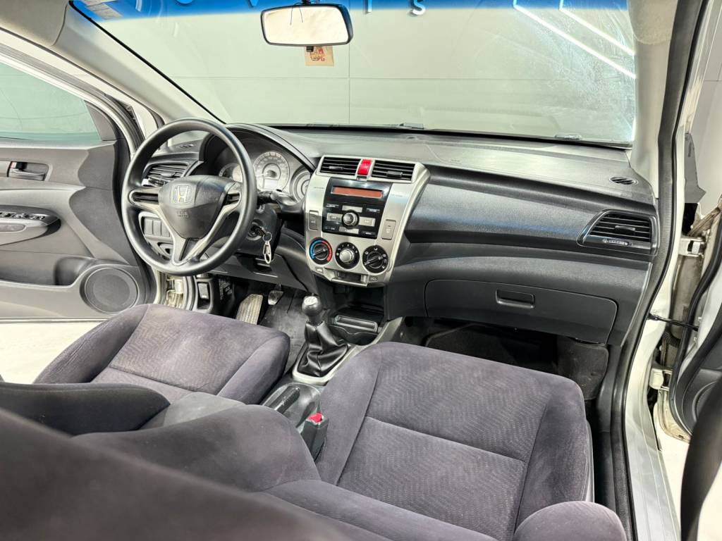 Honda City 1.5 sedan lx flex mec. 16v    2013