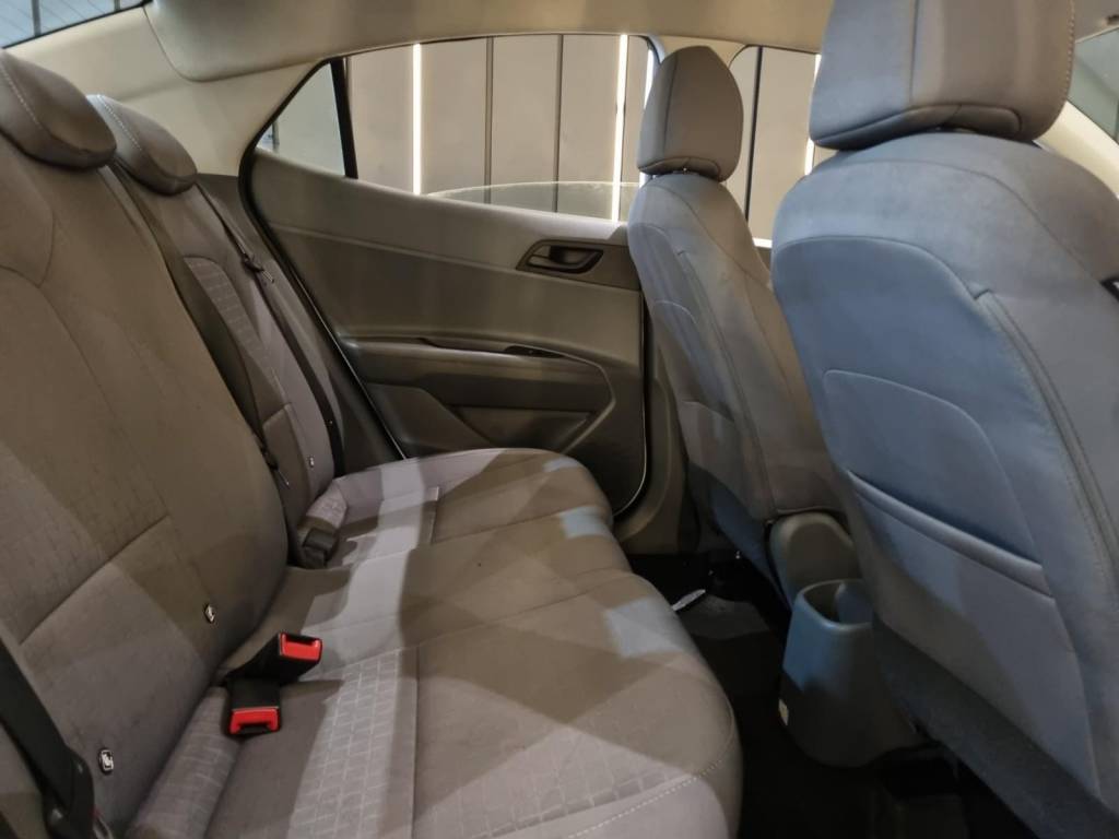 Hyundai HB20S Comfort 1.0  flex 12v manual.    2023