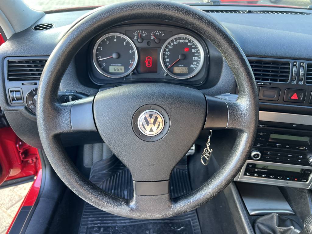Volkswagen Golf 1.6 mi total flex 8v 4p    2011