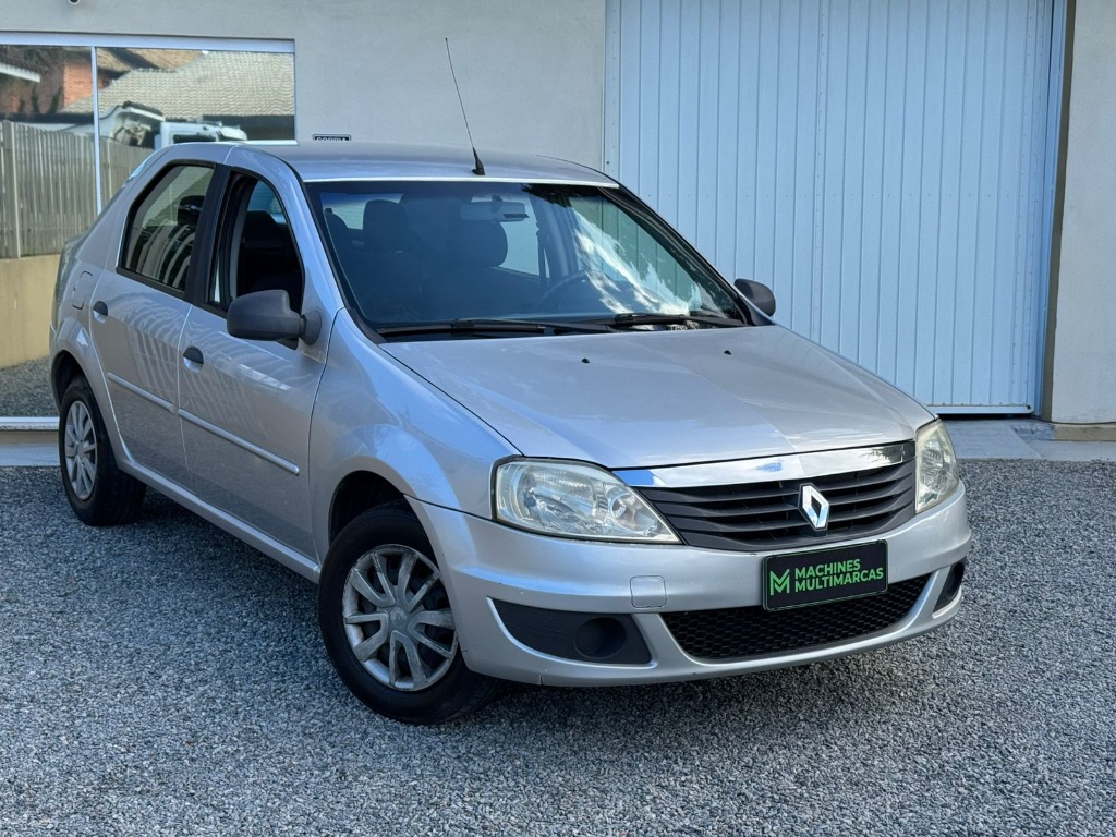 Renault Logan 1.0 completo (troco e financio)    2012