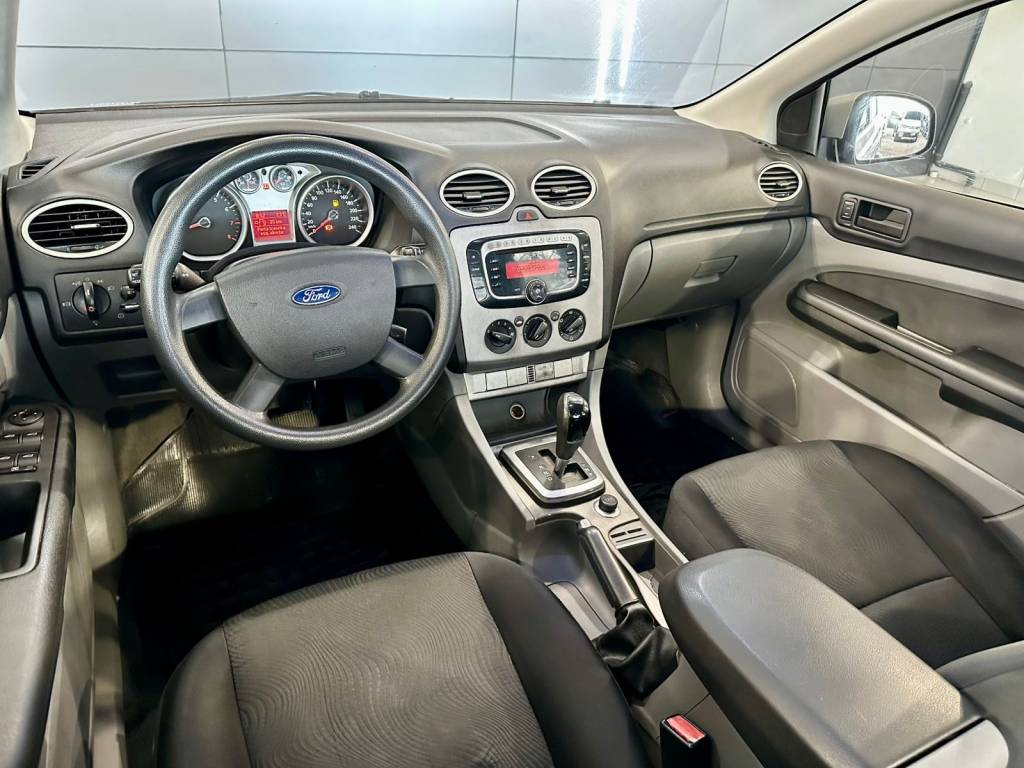 Ford Focus 2.0 flex 16v    2009