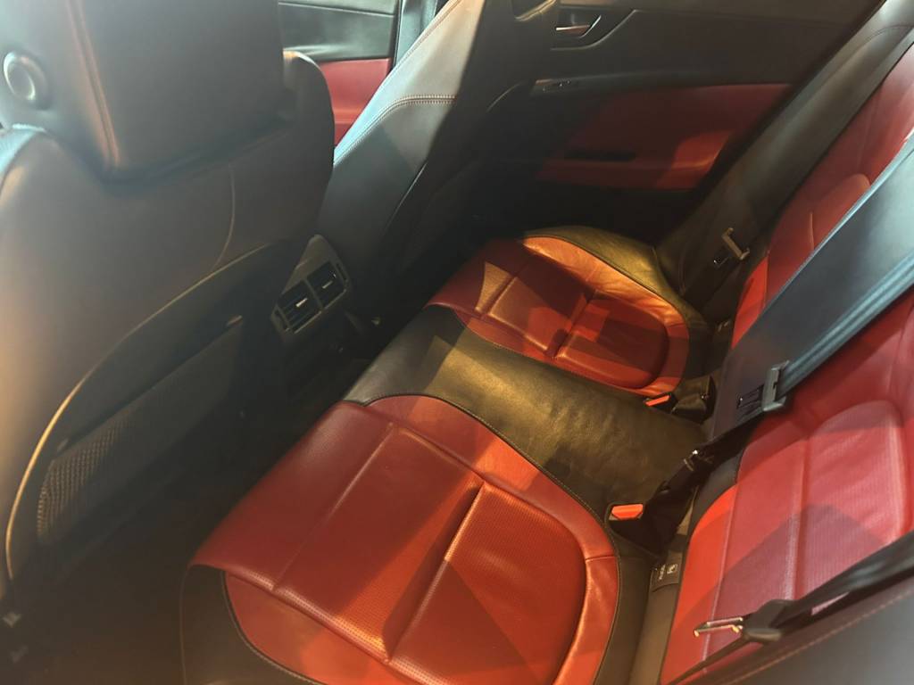 Jaguar XE 2.0 jaguar 2017 16v    2017