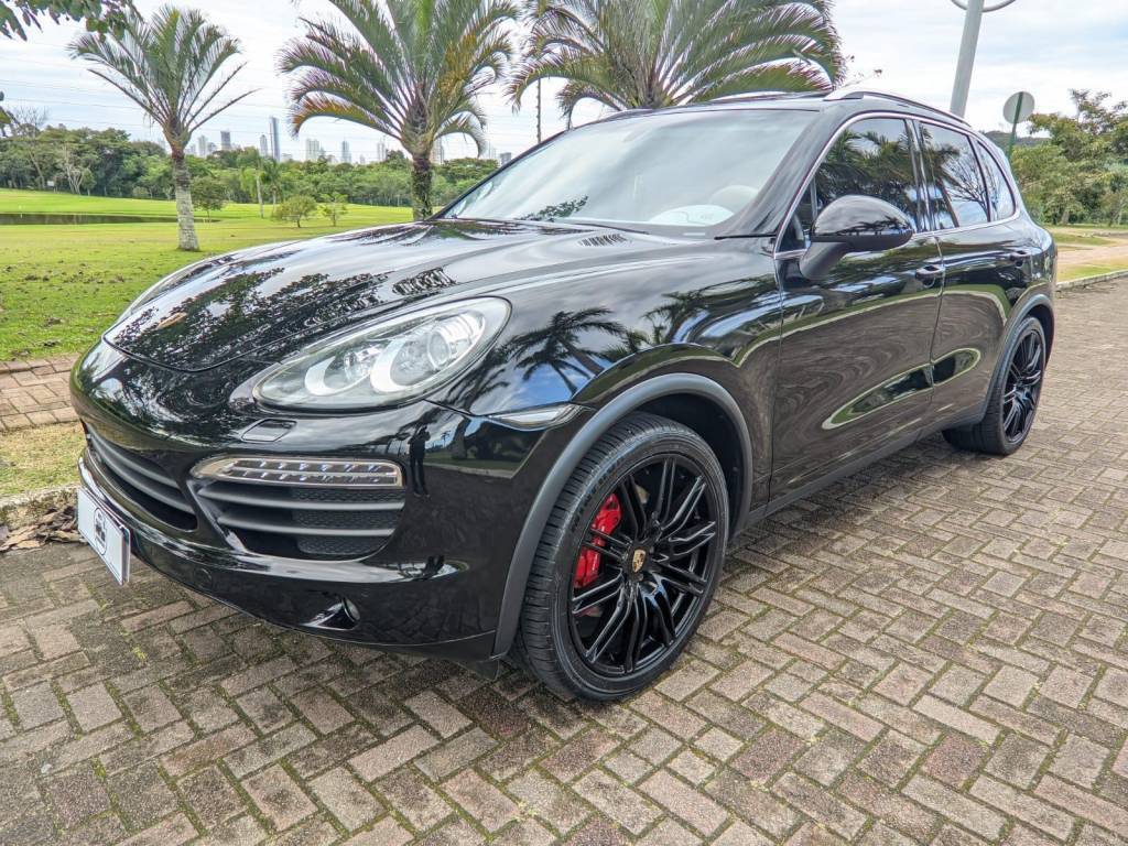 Porsche Cayenne /  S    2012