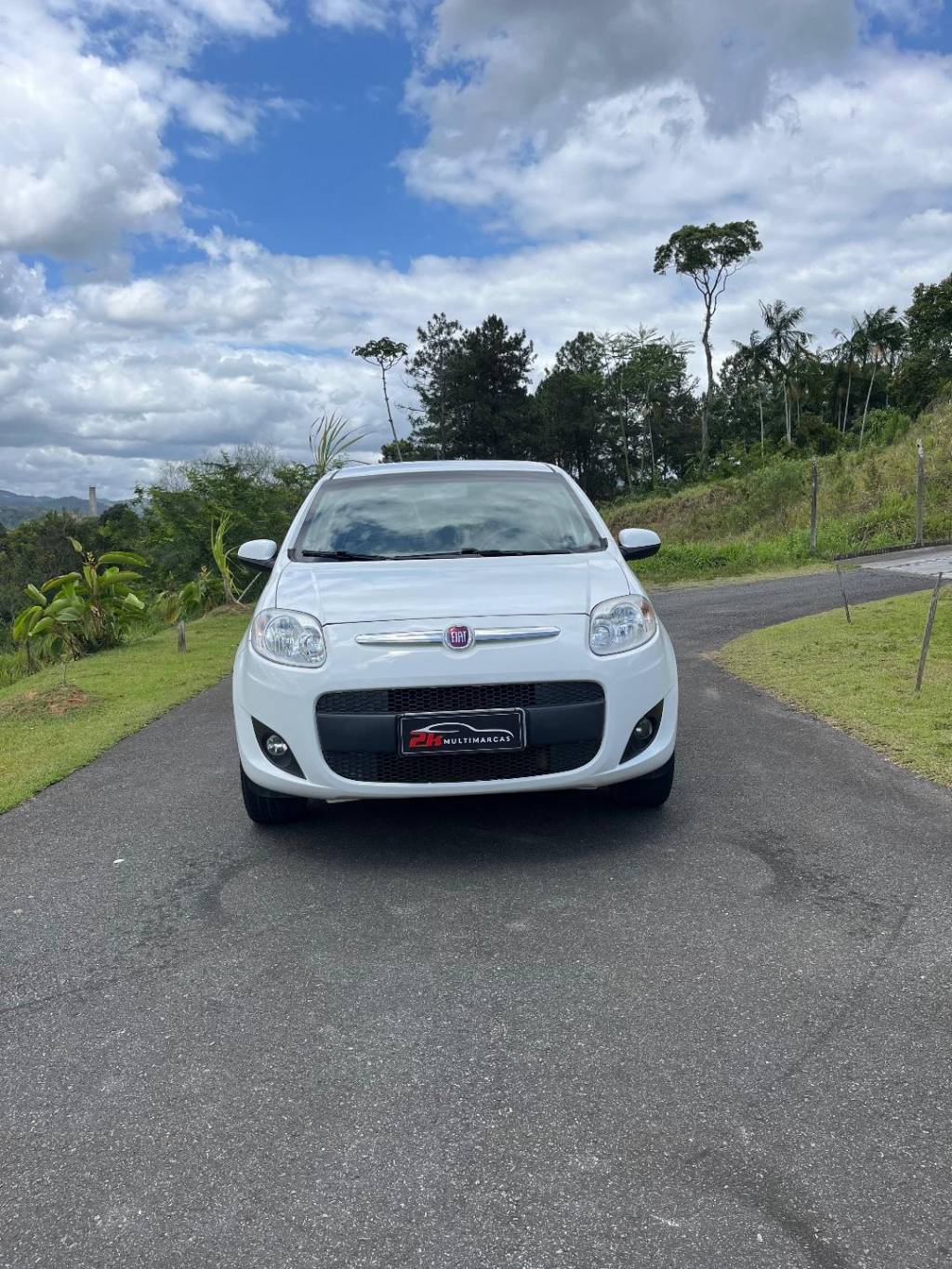 Fiat Palio Essence 1.6 flex 16v 5p    2014