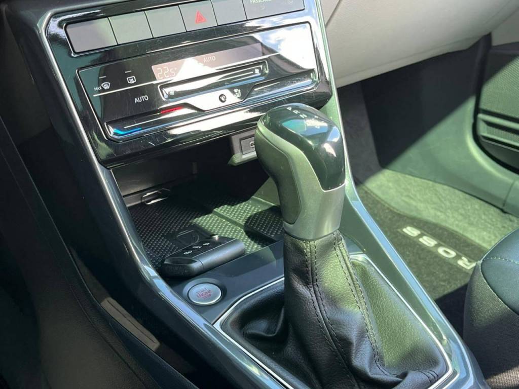 Volkswagen T-Cross Hig. 250 tsi 1.4 flex 16v 5p aut    2023