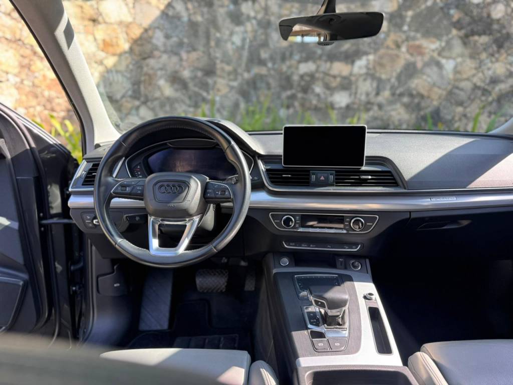 Audi Q5 2.0 tfsi quattro s-tronic    2020
