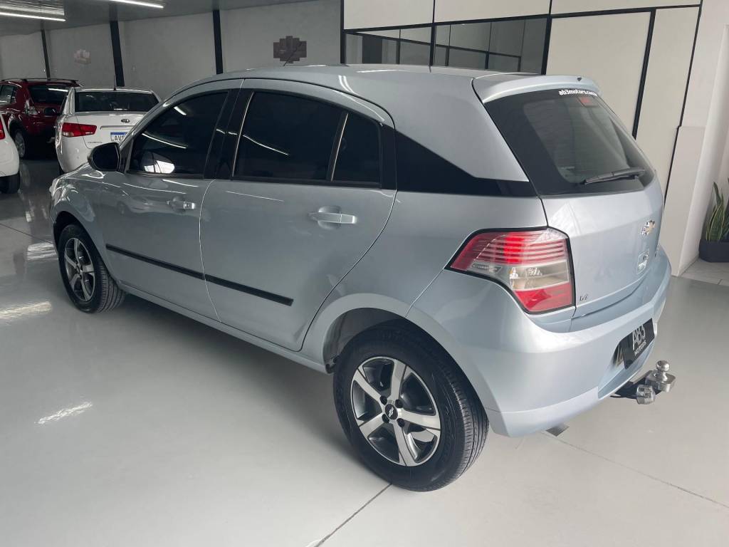 Chevrolet Agile Lt 1.4 mpfi 8v flexpower 5p    2012