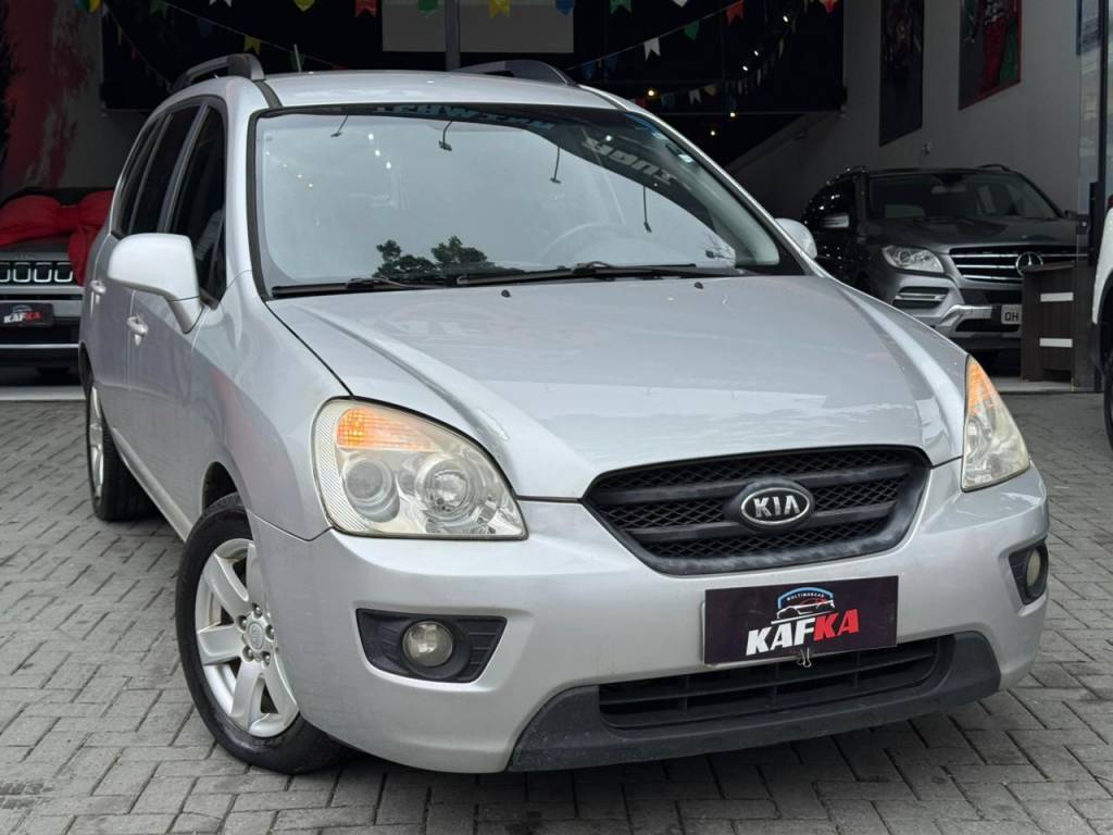 Kia Carens 2.0    2009